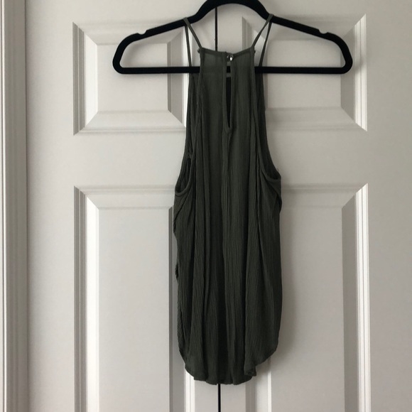 Loose army green tank top - Picture 3 of 3